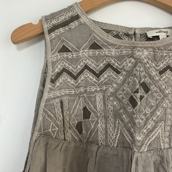 women’s top - Picture 2 of 2